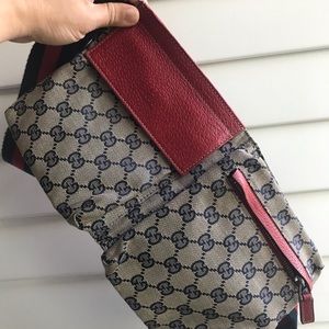 Classic Authentic red and blue Gucci belt bag